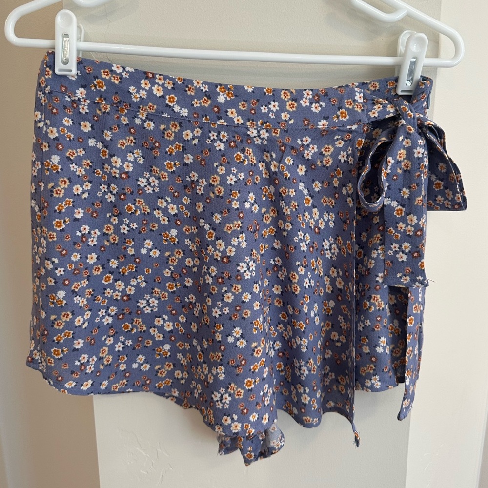 Altard state blue floral skort